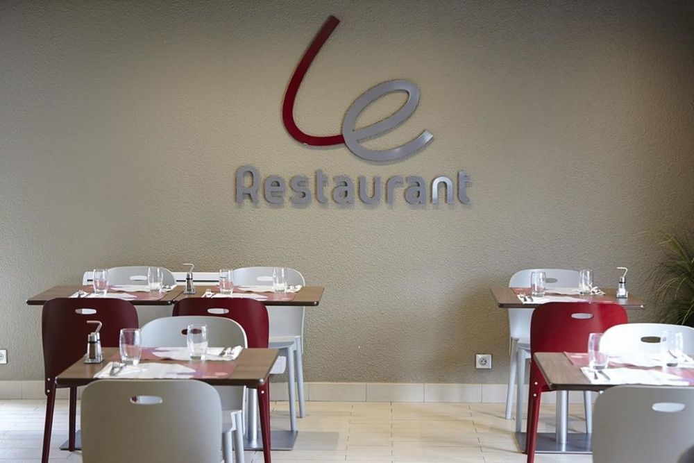 호텔 캉파닐 샹베리 Chambéry 레스토랑 사진